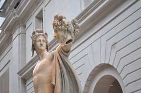Sculpture Photo